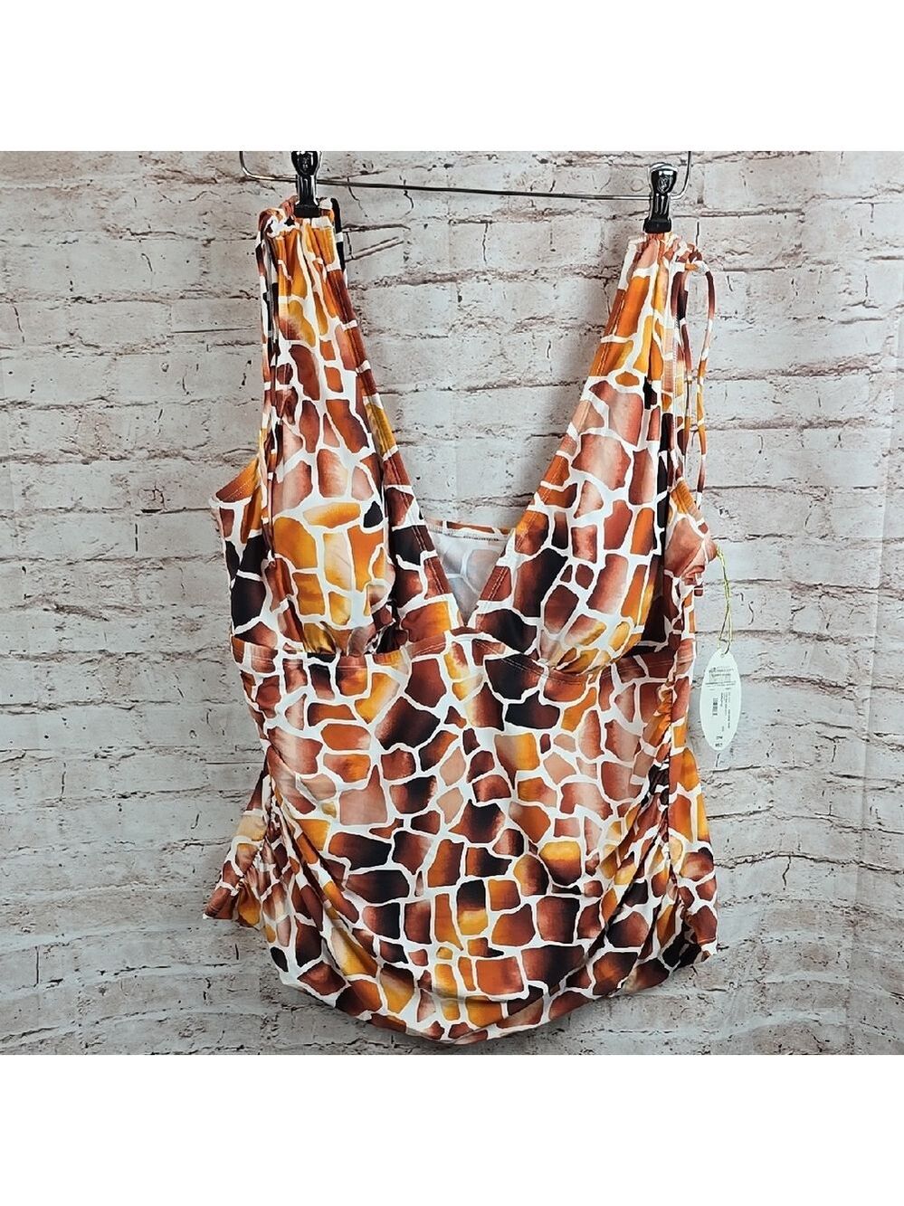 mynah giraffe bathing suit Top nwt 22w  Tummy Panel removable cups